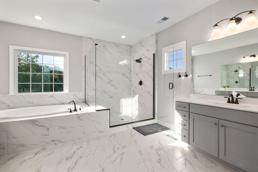 A White Luxury Bathroom